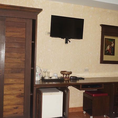 פאטאיה Queen Victoria Inn מראה חיצוני תמונה