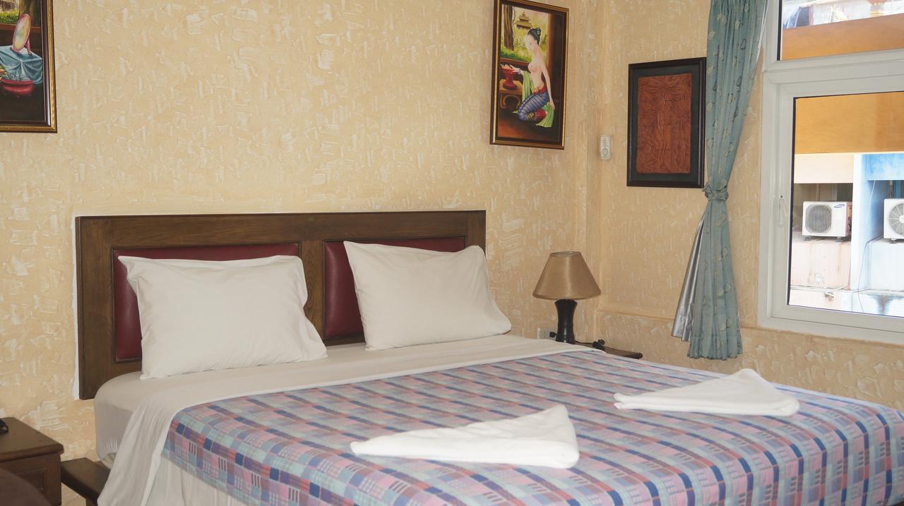 פאטאיה Queen Victoria Inn מראה חיצוני תמונה