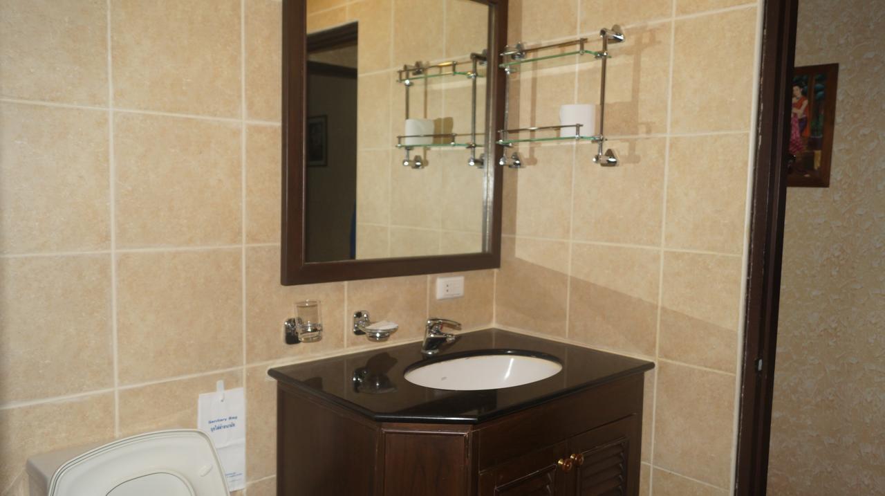 פאטאיה Queen Victoria Inn מראה חיצוני תמונה